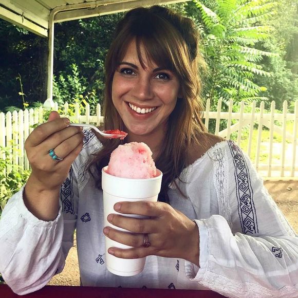 Meet your Posher, Allie - Picture 1 of 1